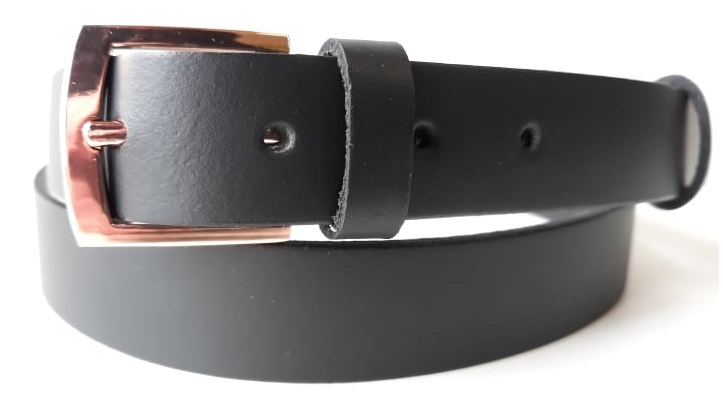 Úzky opasok so zlatou prackou