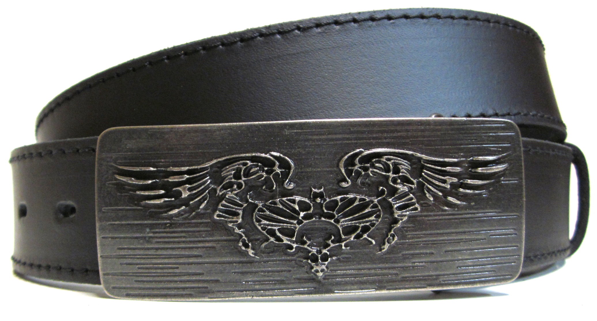 Kožený opasok s krásnou sponou