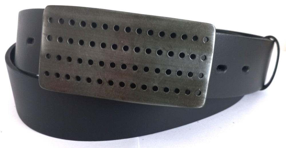 Kožený opasok s plnou prackou