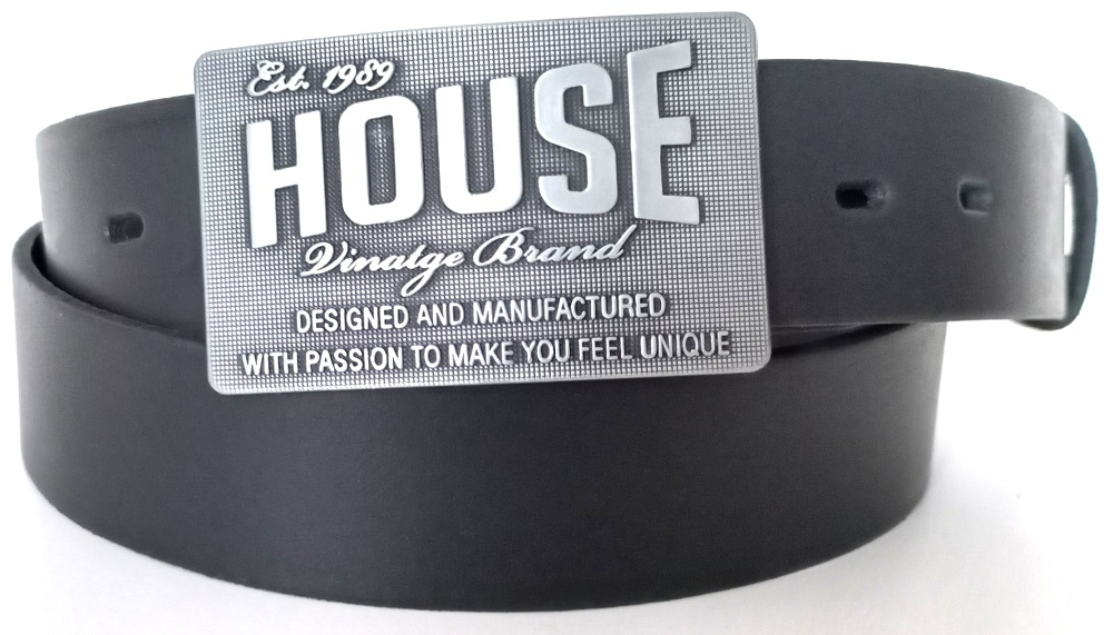 Kožený opasok s prackou v trendy štýle