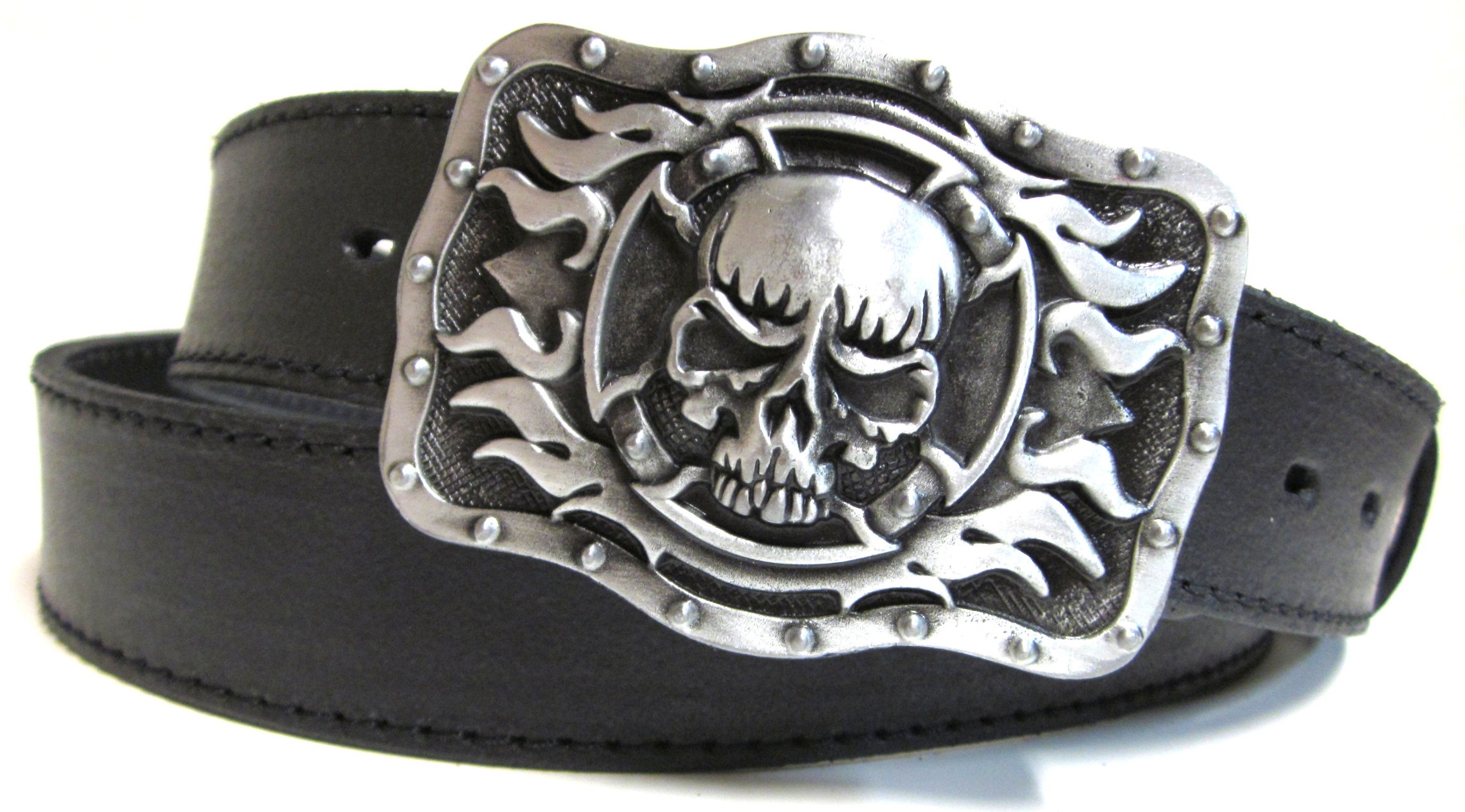 Motorkársky opasok s lebkou