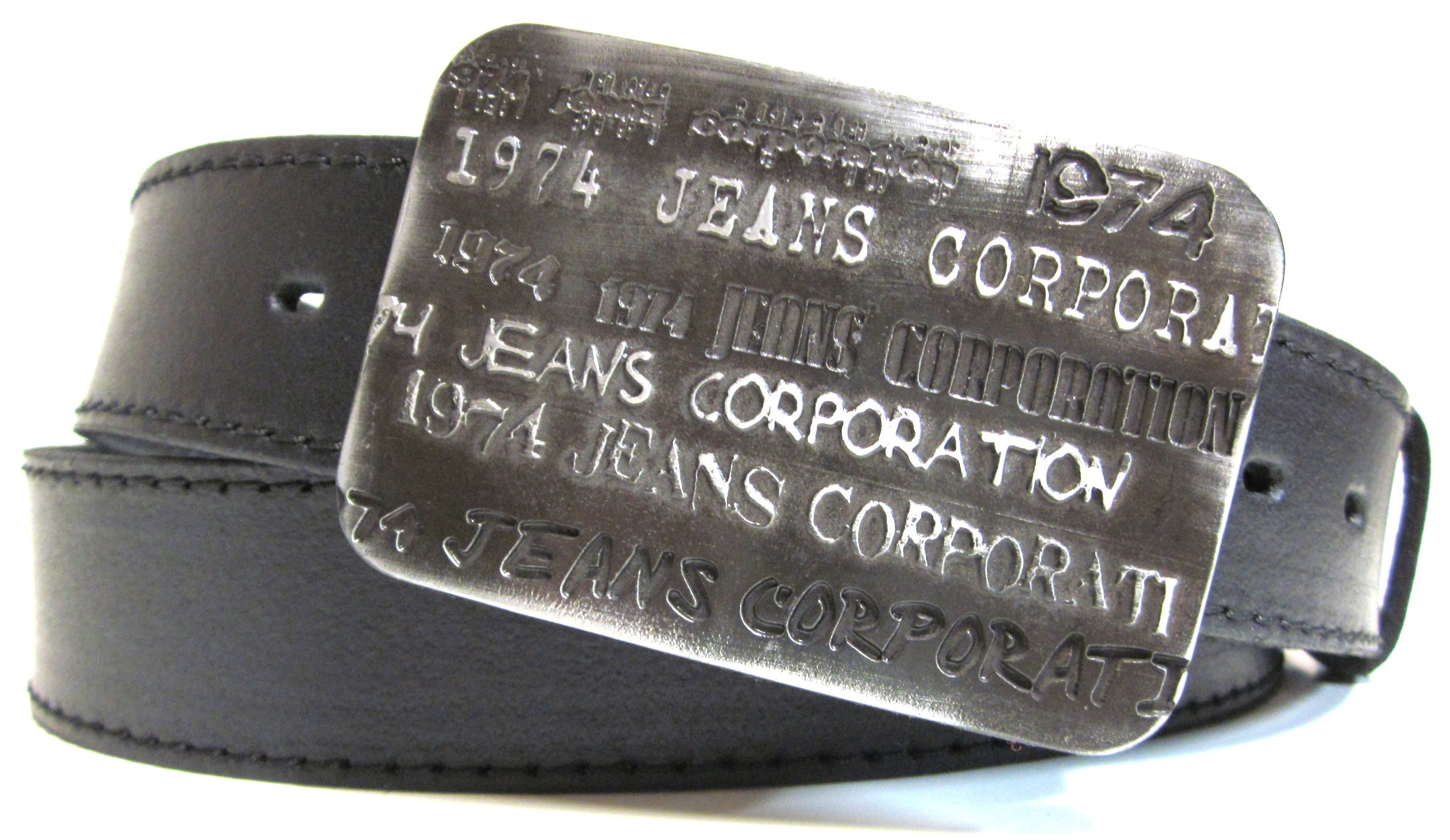 Kožený opasok s veľkou prackou