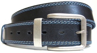 Modrý opasok s dvojitým šitím