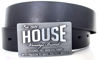 Kožený opasok s prackou v trendy štýle