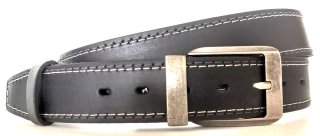 Kožené opasky s kovovým pútkom