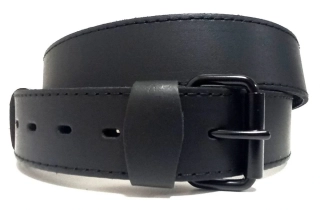 Opasok s pevnou čiernou prackou s valčekom