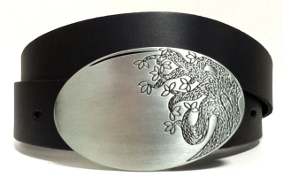 Trendový kožený opasok