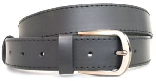 Kožený opasok s klasickou prackou